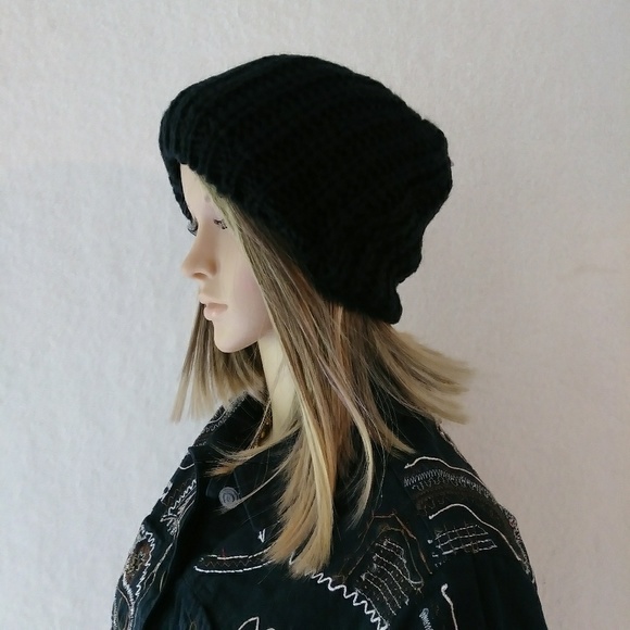 D&Y Accessories - Black Knit Beanie Hat